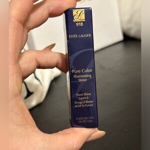 Estée Lauder NIB illuminating shine lipstick